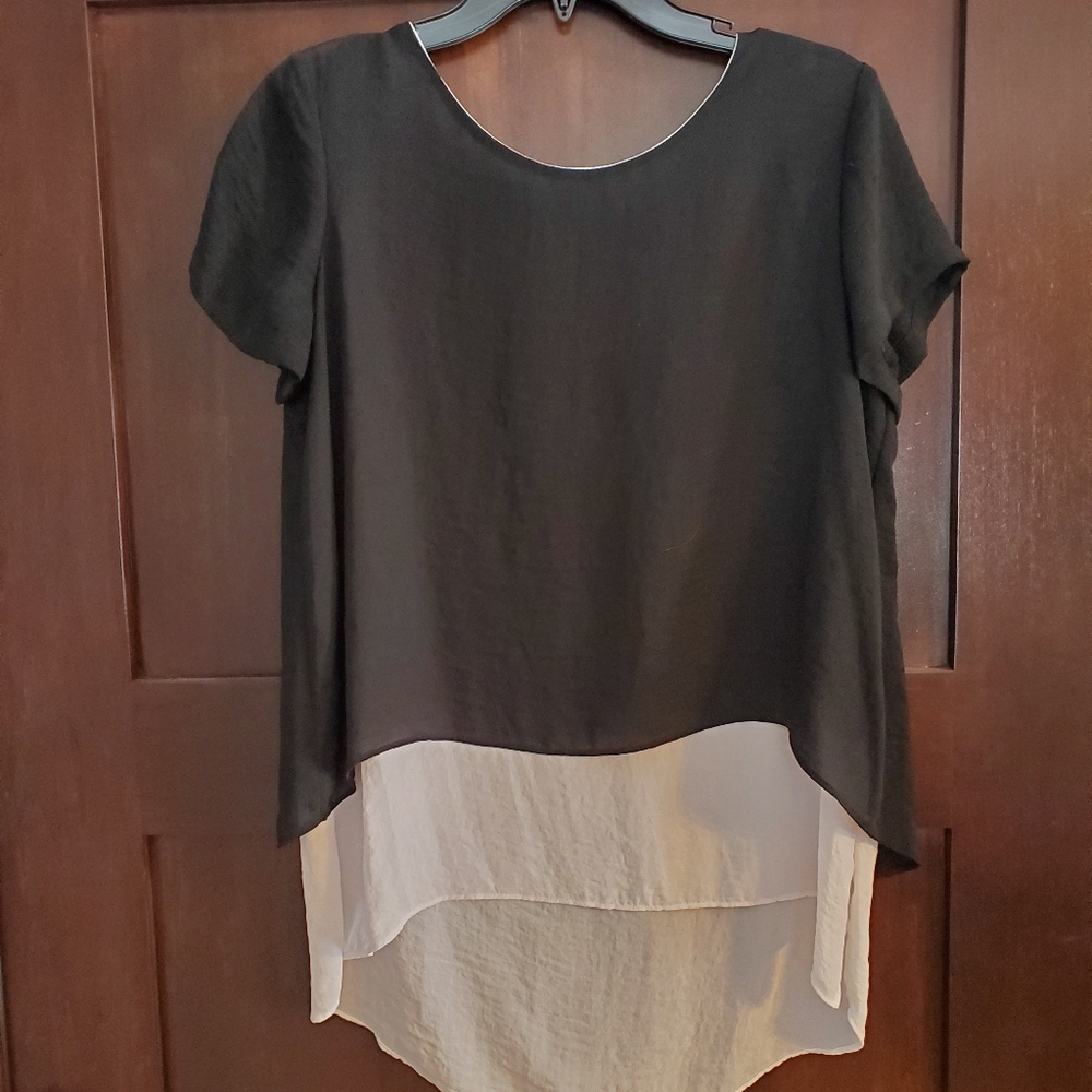 Ana black and white dress top